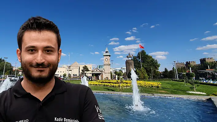 Borç aldığı 50 bin lira ile milyonların sahibi olan isim yarın Kayseri'ye geliyor!