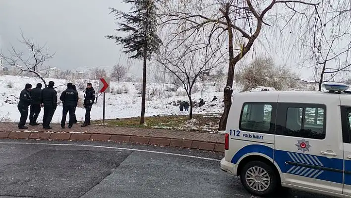 Boş arazide erkek cesedi bulundu