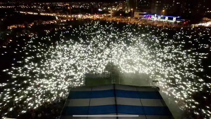 Bu nasıl bir kalabalık böyle…