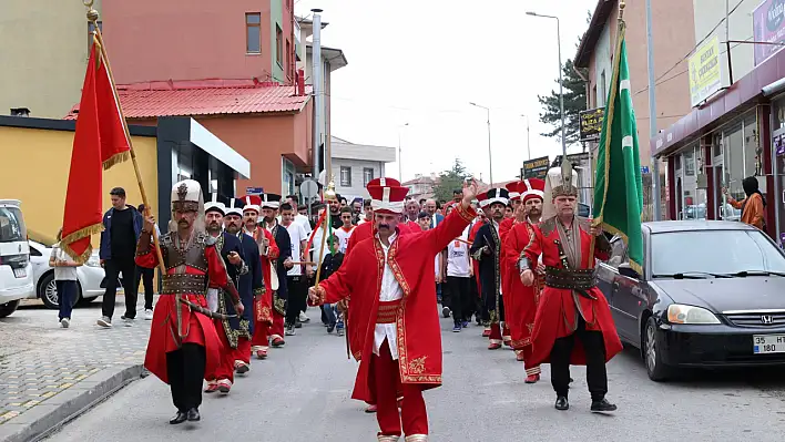 Bünyan coşkulu törenle bakın kimleri karşıladı!