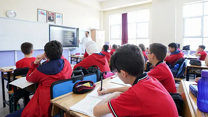 Burs arayan öğrenciler dikkat! Başvurular başlıyor