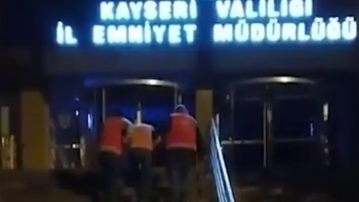 Bürüngüz Camii önünde kıskıvrak yakalandı