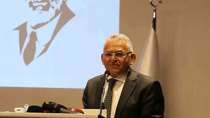 Büyükkılıç: İstiklal Şairimizi rahmet, minnet ve hürmetle yad ediyorum