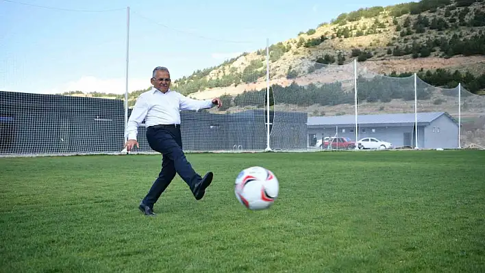 Başkan Büyükkılıç: '4 sahayı daha hizmete açıyoruz'