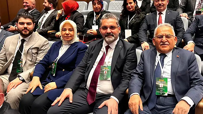 Büyükkılıç, AK Parti Genel Merkezi'nde