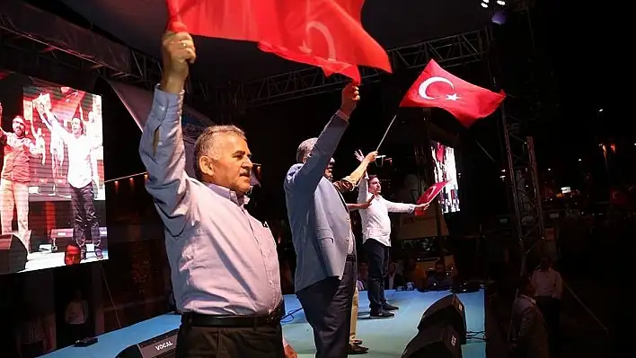 Büyükkılıç, &quotDemokrasi ve Özgürlükler Günü Kutlamasına Hazırız"