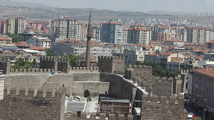 Büyükkılıç tarih verdi ve Kayseri Kalesi'nin kapıları 6 yıl sonra açılıyor!