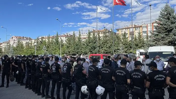 Büyükşehir Belediyesi'nden esnaf eylemi ile ilgili açıklama