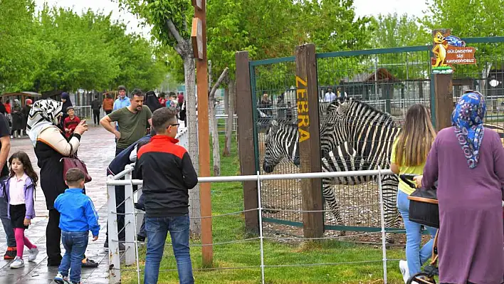 Büyükşehir Hayvanat Bahçesi Kurban Bayramı'nda ücretsiz