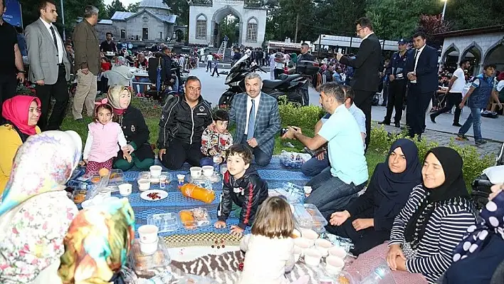 Her gün ortalama 3 bin kişiye iftar verilecek