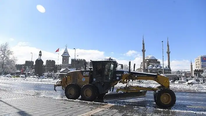 Büyükşehir: Yollar açık...