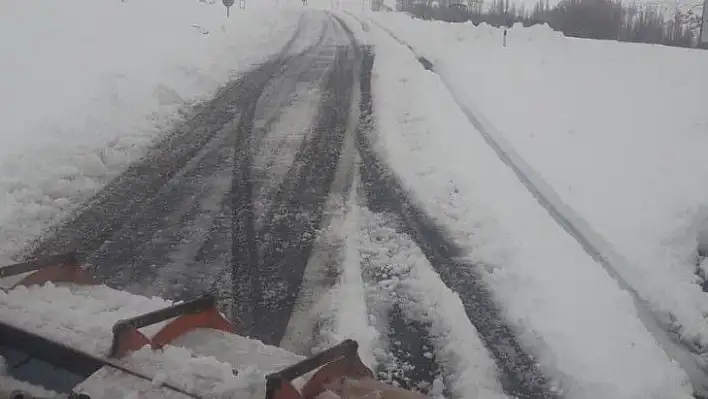 Büyükşehir kapalı mahalle yolu bırakmadı