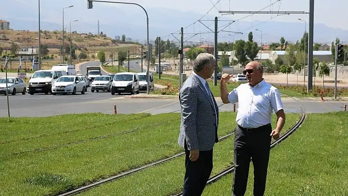 Büyükşehir kavşakları yeniliyor
