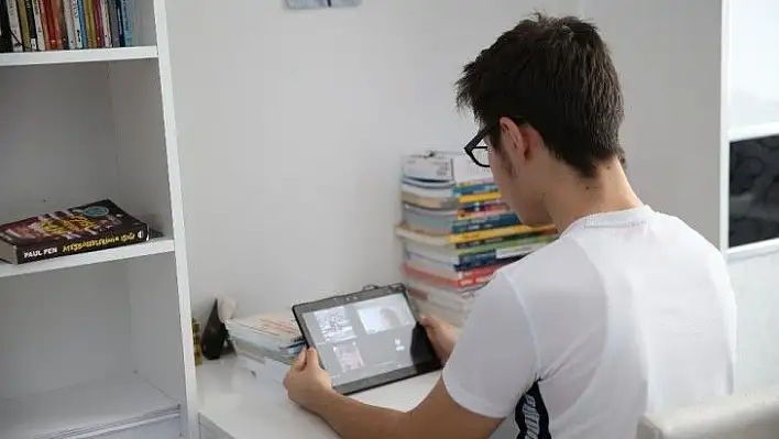 Büyükşehirin tabletleri öğrencilere ulaşıyor