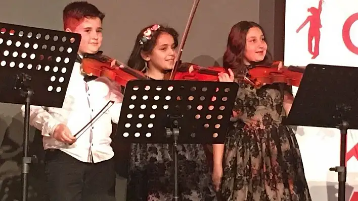 CAKA'nın minik sanatçıları konser verdi