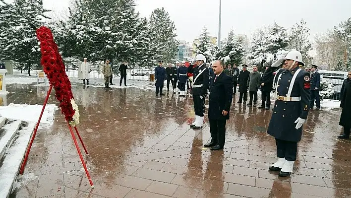 Çanakkale Zaferi'nin 105. yıl dönümünde şehitler anıldı