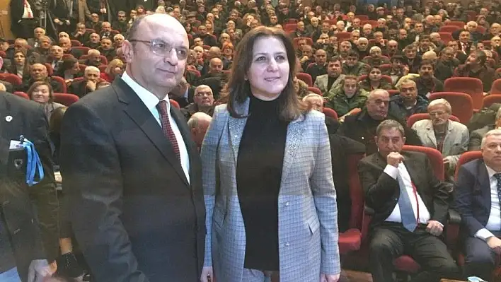 CHP'de Ümit Özer güven tazeledi
