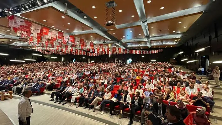 CHP'den gövde gösterisi! 700 kişi partiye katıldı…