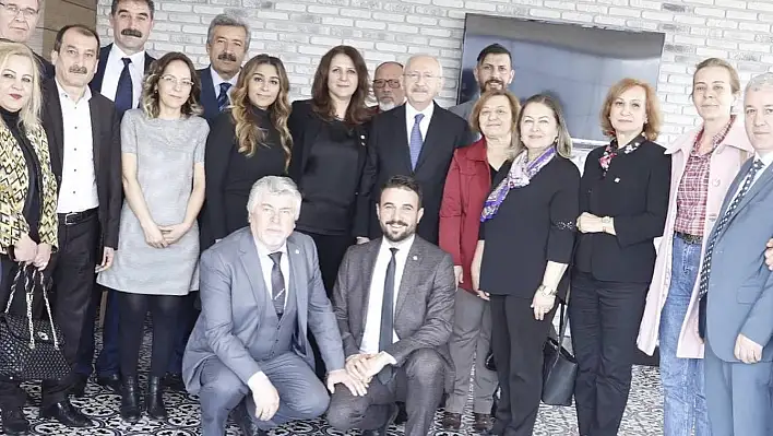 CHP Genel Başkanı Kılıçdaroğlu Kayseri'den geçti