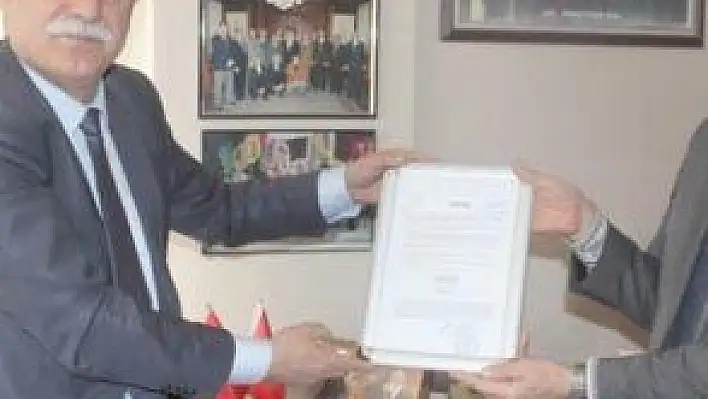 CHP GENEL BAŞKANI KILIÇDAROĞLU'NUN 'TAAHHHÜTNAME'Sİ EMEKLİ DERNEKLERİNE TESLİM EDİLDİ