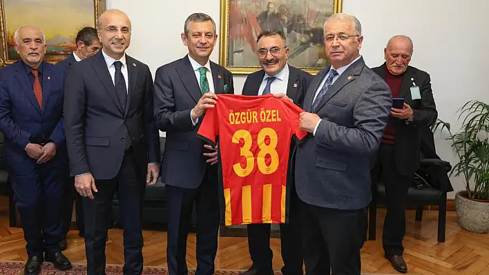 CHP Genel Başkanı Özel'den Kayserispor açıklaması