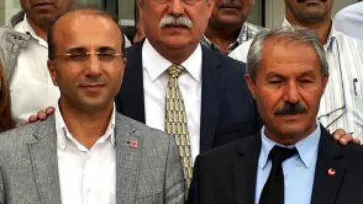CHP İL BAŞKANI  AYAN: 'CUMHURBAŞKANI BU SIRALAR ÇOK ALINGAN VE KIRILGAN'
