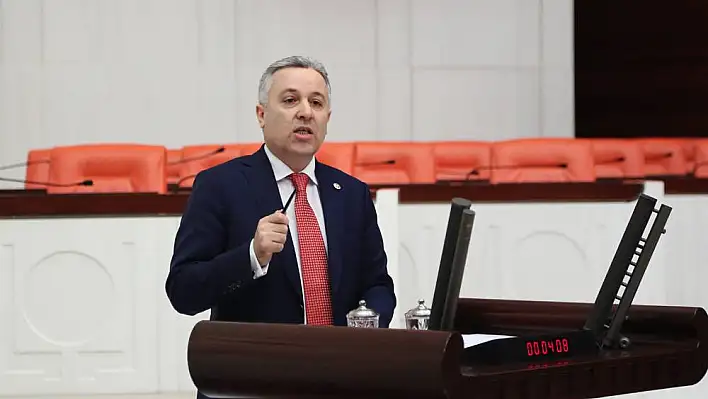  CHP'li  Arık'tan, Rahip Brunson tepkisi: Fakir görevi bıraktı da bizim mi haberimiz yok