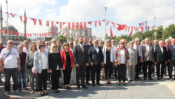 CHP'nin 102. yaşını kutladı
