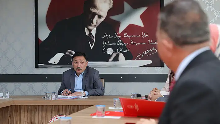 Çiçek: Basın milletin gözü, kulağı ve hatta vicdanıdır