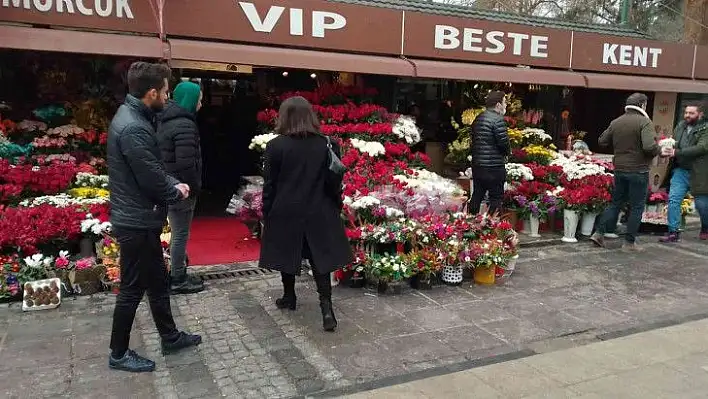 Çiçekçilerde 14 Şubat yoğunluğu