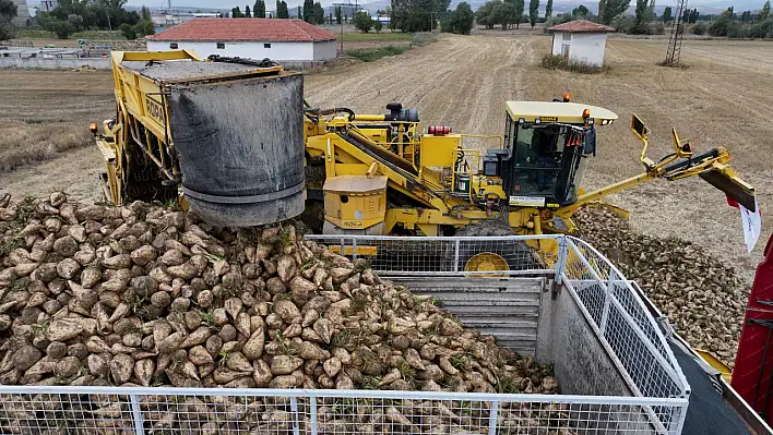 Çiftçilere 900 milyonluk destek