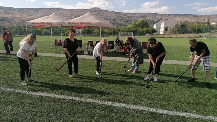 Çim Hokeyi müsabakalarını tamamladı