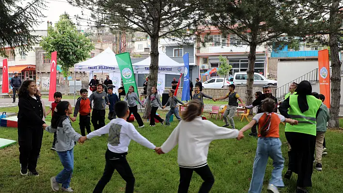 Çocuk oyunları şenliği başladı