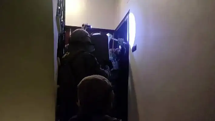 6 ilde eş zamanlı operasyon: Silah şebekesi çökertildi!