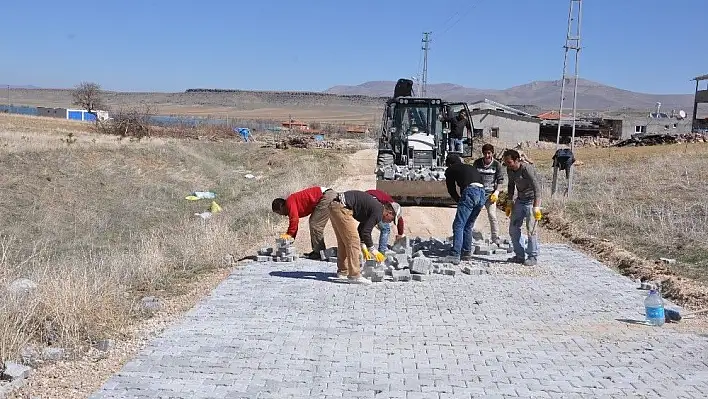 Çukuryurt ve Gömedi Mahallelerinde parke çalışmaları