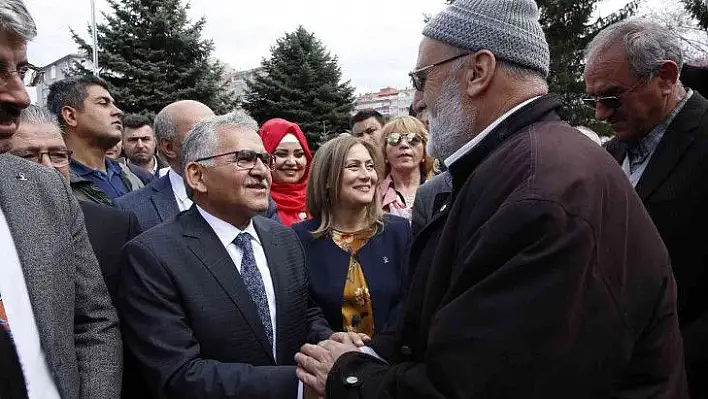 'Belediyecilik gönül işidir, Büyükkılıç Kayseri'ye gönlünü verdi'