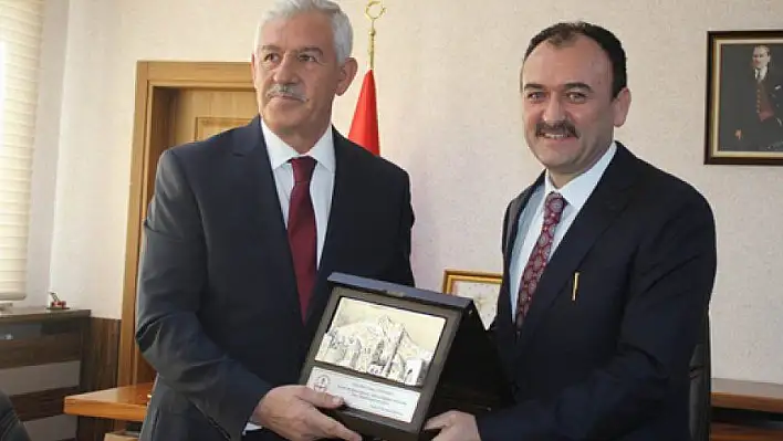 Cumhurbaşkanı Erdoğan'ın asker arkadaşı görevi devraldı
