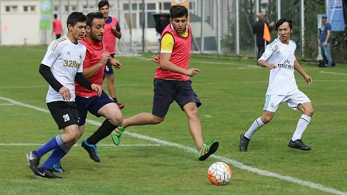 Cumhuriyet Kupası Futbol Turnuvası Start Aldı