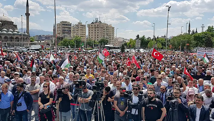 Cumhuriyet Meydanı'nda İsrail'e tepki mitingi