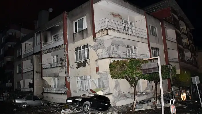 Deprem Hatay'da da yıkıma neden oldu