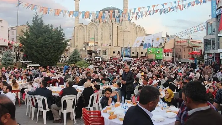 Develi Belediyesinden kardeşlik iftarı