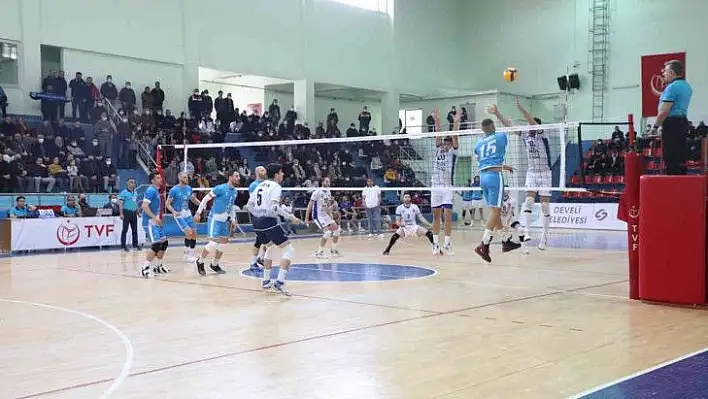 Develi Belediyespor liderliğe yükseldi