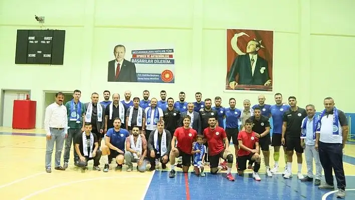 Develi Belediyespor taraftarı önünde ilk antrenmanına çıktı