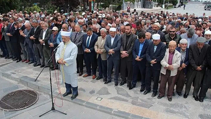 Develi'de Filistin'deki Şehitler İçin Gıyabi Cenaze Namazı Kılındı
