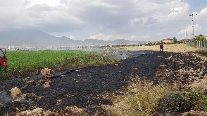 Develi'de korkutan yangın!