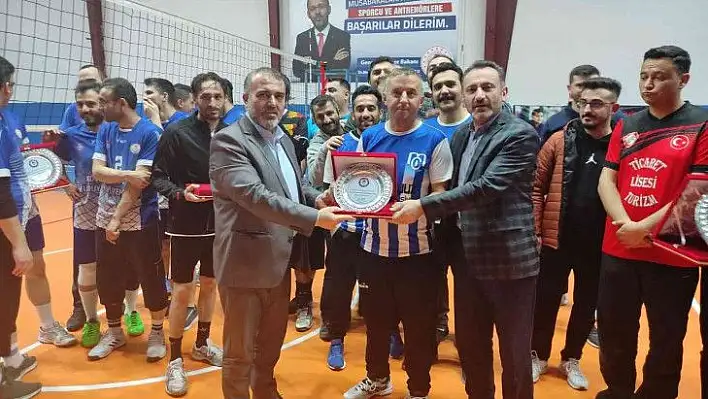 Develi'de Voleybol şenliği tamamlandı