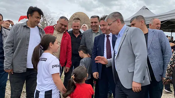 Develi'deki hıdırellez coşkusuna Çopuroğlu da ortak oldu