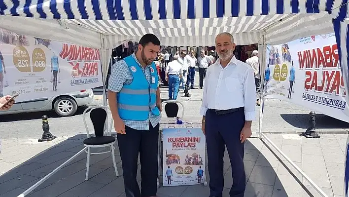 Develi İlçe Müftülüğü Kurban Standı Açtı