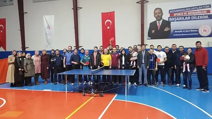 Develi Kurumlar Arası Masa Tenisi Turnuvası Tamamlandı
