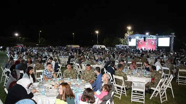 Devletin zirvesi Büyükşehir iftarında buluşuyor
